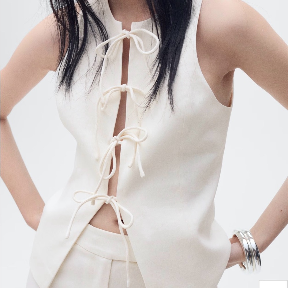 Mango Cream Sleeveless Blouse